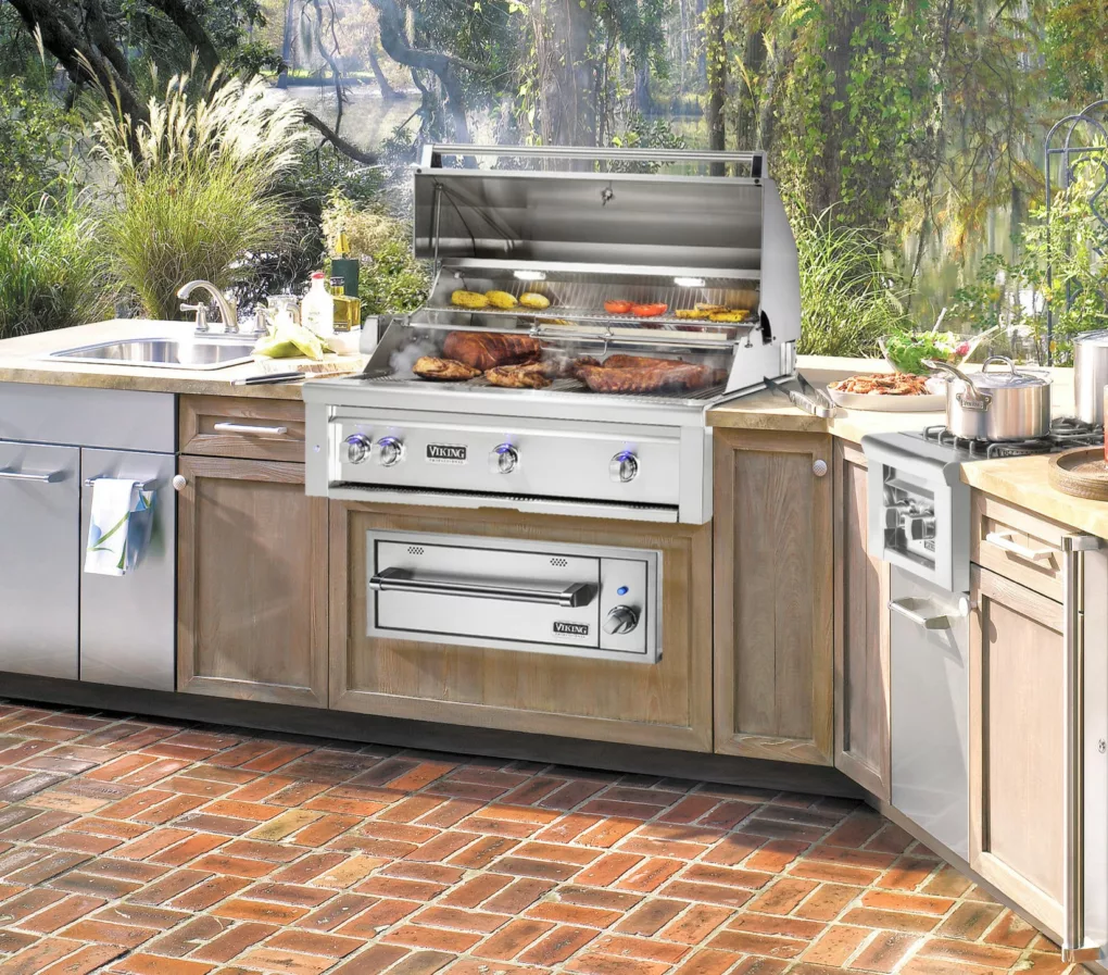 Top 5 Luxury Outdoor Grills for Affluent Culinary Pros