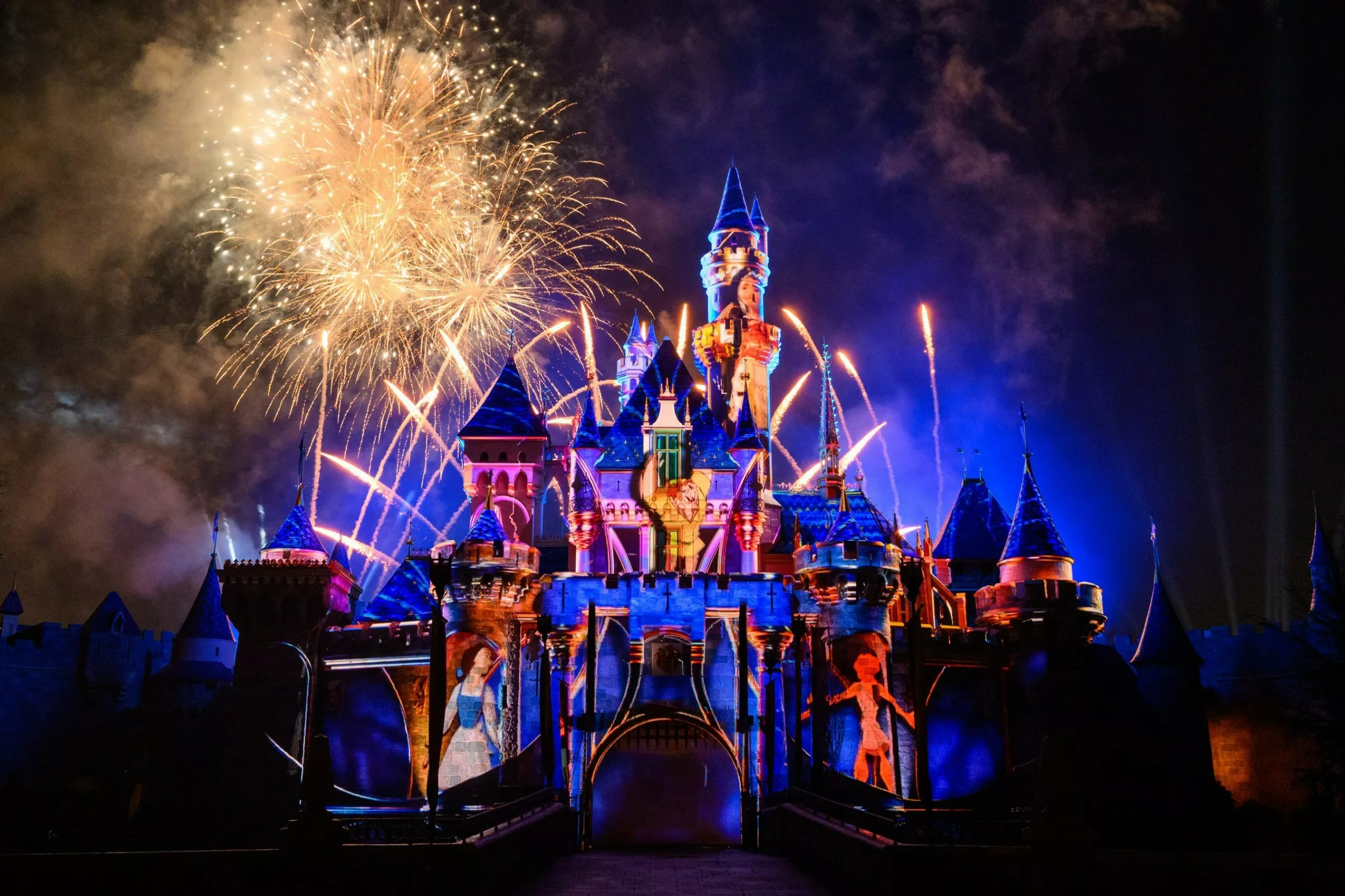 Top 5 Reasons to Visit Disneyland Resort during Disney100 Celebration