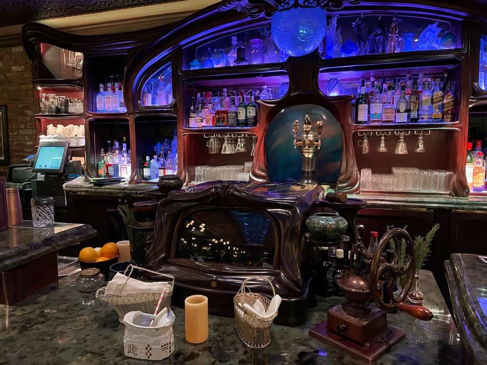Inside Disneyland's Secret Club Reserved For Only the Elite
